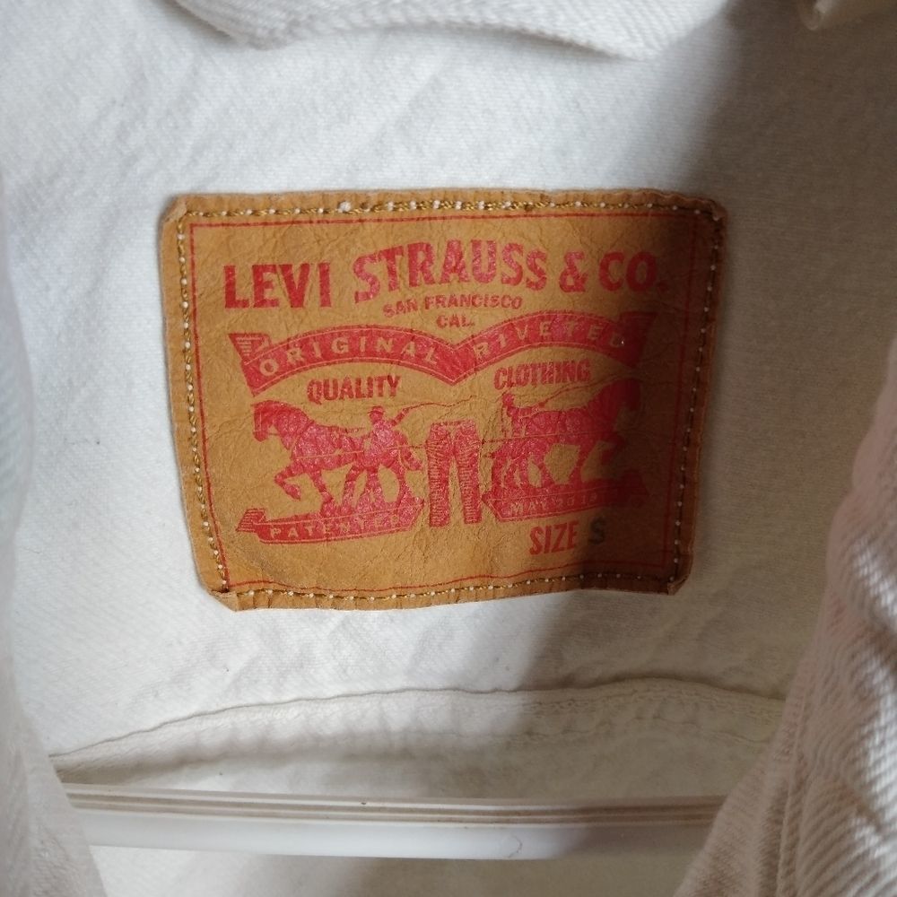 Levi's jean jacket   - Picture 4 of 8